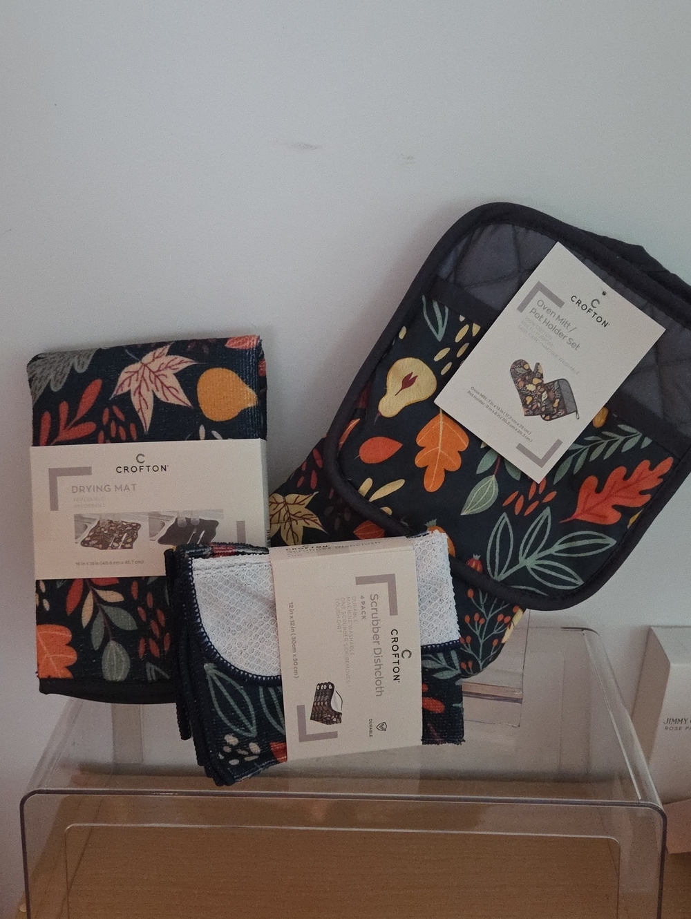 Crofton NWT Autumn Leaf Print Kitchen Set - 4 Piece